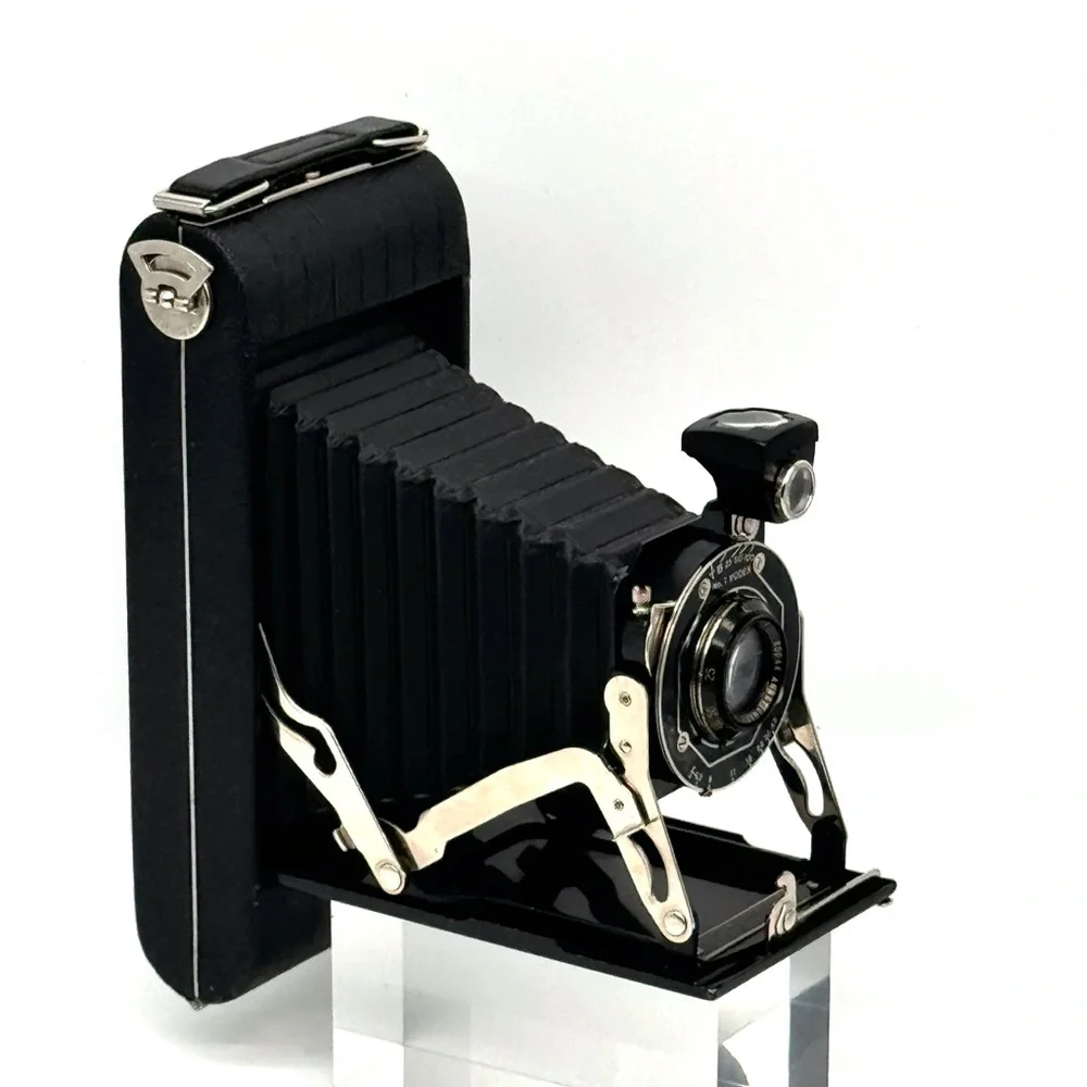 KODAK JUNIOR SIX-16 FOLDING CAMERA WITH CASE